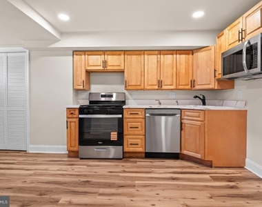 308 Elrino Street - Photo Thumbnail 15