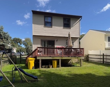 10 Glenmont Avenue - Photo Thumbnail 1