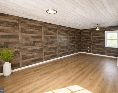 312 N Hammonds Ferry Road - Photo Thumbnail 8