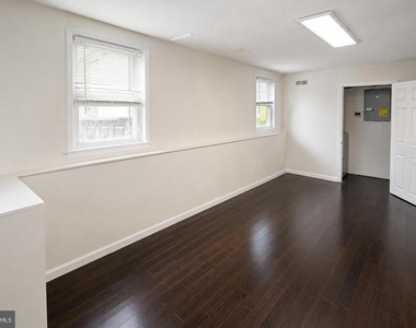 312 N Hammonds Ferry Road - Photo Thumbnail 16