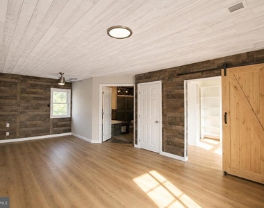 312 N Hammonds Ferry Road - Photo Thumbnail 9