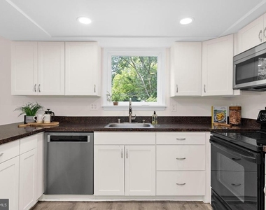 402 S Cherry Grove Avenue - Photo Thumbnail 11