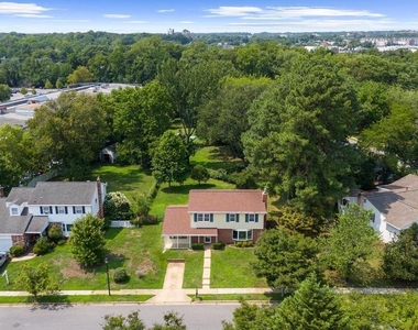 402 S Cherry Grove Avenue - Photo Thumbnail 61