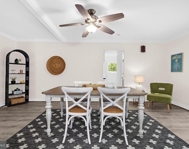 402 S Cherry Grove Avenue - Photo Thumbnail 7