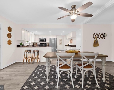 402 S Cherry Grove Avenue - Photo Thumbnail 9