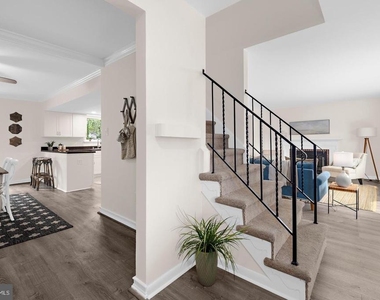 402 S Cherry Grove Avenue - Photo Thumbnail 5