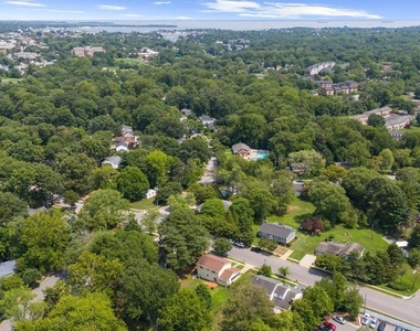 402 S Cherry Grove Avenue - Photo Thumbnail 49