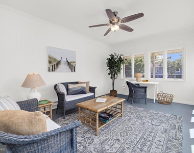 402 S Cherry Grove Avenue - Photo Thumbnail 22