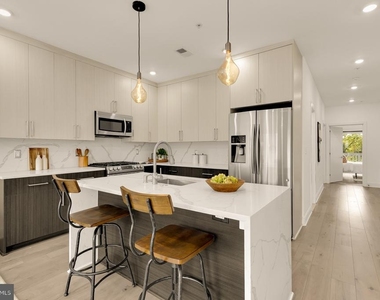 2812 Georgia Avenue Nw - Photo Thumbnail 4