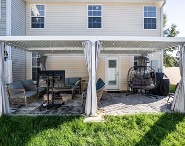 525 Writers Way - Photo Thumbnail 27