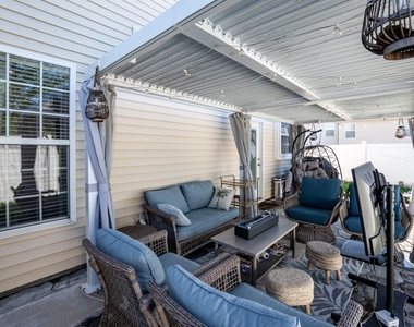 525 Writers Way - Photo Thumbnail 28