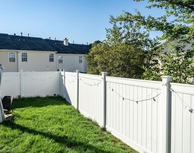 525 Writers Way - Photo Thumbnail 37