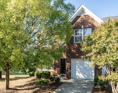 525 Writers Way - Photo Thumbnail 1