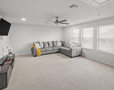 353 Capstone Rd - Photo Thumbnail 18