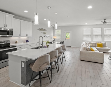 353 Capstone Rd - Photo Thumbnail 3