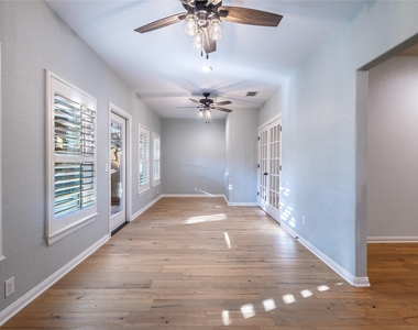 102 Elmwood Dr - Photo Thumbnail 19