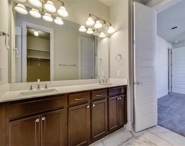 13701 Ronald W Reagan Blvd - Photo Thumbnail 13