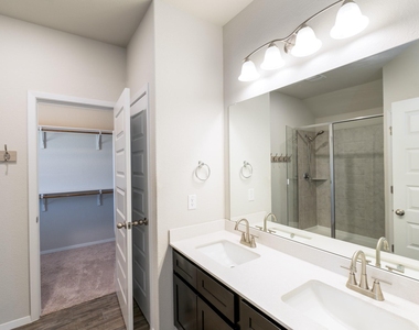236 Blue Agate Ct - Photo Thumbnail 12