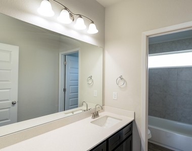 236 Blue Agate Ct - Photo Thumbnail 16