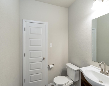 236 Blue Agate Ct - Photo Thumbnail 9