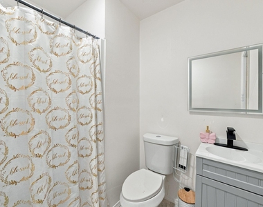 309 E Parsons St - Photo Thumbnail 20