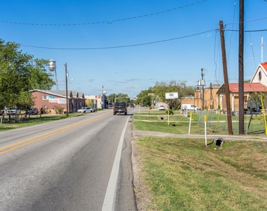 309 E Parsons St - Photo Thumbnail 2