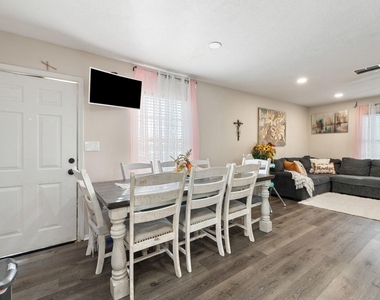 309 E Parsons St - Photo Thumbnail 5