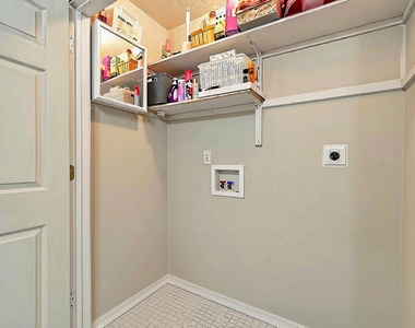 309 E Parsons St - Photo Thumbnail 21