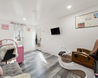 309 E Parsons St - Photo Thumbnail 25