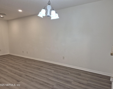 85 Debarry Avenue - Photo Thumbnail 10