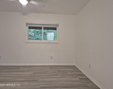 85 Debarry Avenue - Photo Thumbnail 13