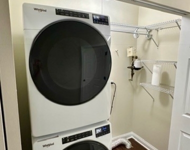 2690 Crosscreek Court - Photo Thumbnail 16