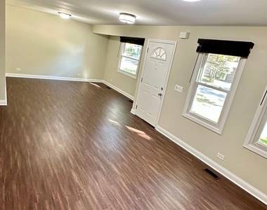 2690 Crosscreek Court - Photo Thumbnail 1