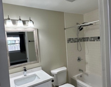 2690 Crosscreek Court - Photo Thumbnail 11