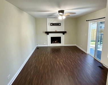 2690 Crosscreek Court - Photo Thumbnail 10