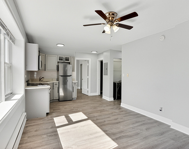 7710 N Sheridan Road - Photo Thumbnail 3