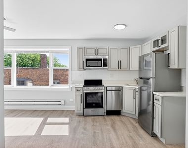 7710 N Sheridan Road - Photo Thumbnail 2