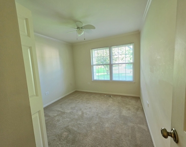 2911 Bartlett Court - Photo Thumbnail 8