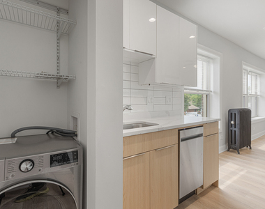 1631 W Chase Avenue - Photo Thumbnail 4