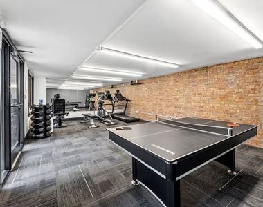1631 W Chase Avenue - Photo Thumbnail 11