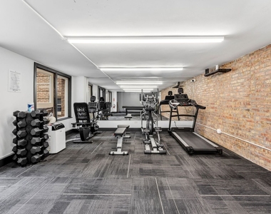 1631 W Chase Avenue - Photo Thumbnail 10