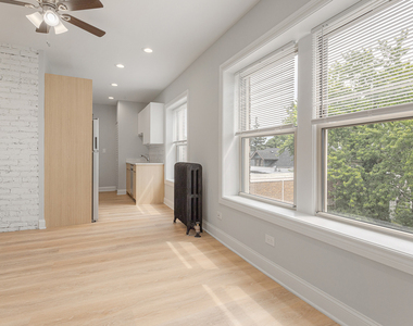 1631 W Chase Avenue - Photo Thumbnail 2