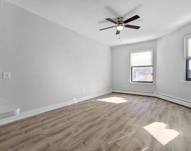 1625 W Howard Avenue - Photo Thumbnail 6