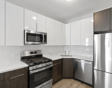 1625 W Howard Avenue - Photo Thumbnail 3
