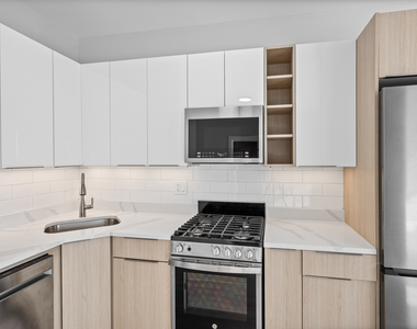 1625 W Howard Avenue - Photo Thumbnail 2