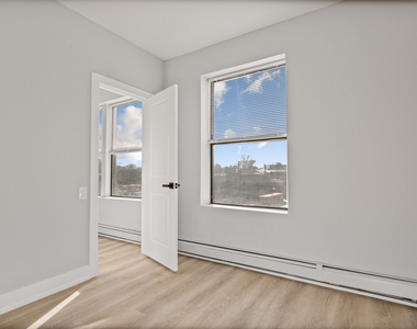 1625 W Howard Avenue - Photo Thumbnail 7
