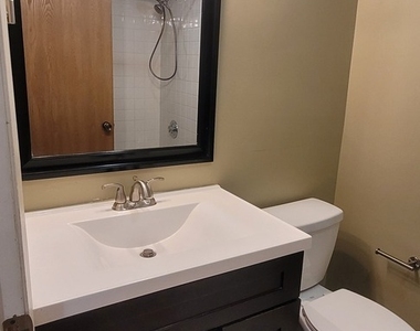 156 W Golf Road - Photo Thumbnail 9