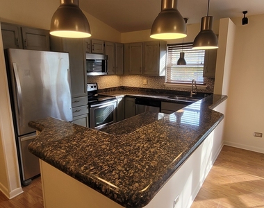 156 W Golf Road - Photo Thumbnail 3