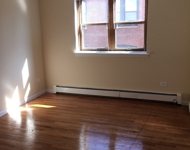 1025 W Hollywood Avenue - Photo Thumbnail 5