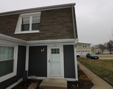 360 Farmingdale Circle - Photo Thumbnail 1